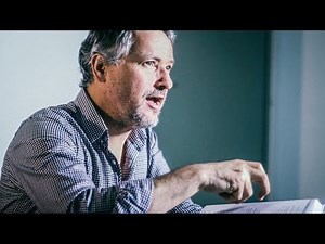 Book review Java Script: a very comprehensive book for beginners, people with experience and pros'!