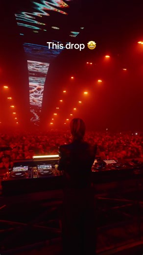 Exciting Techno Beat Drop Compilation