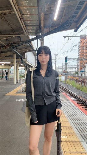 ショートパンツを履いた、雨の日コーデ☔️☂️ #ootd #雨の日コーデ #ショートパンツ #秋コーデ