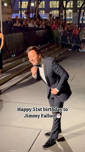 499K views · 13K reactions | Jimmy really loves his fans ❤️ #jimmyfallon #FallonTonight #FallonShow #nbc #comedian #tvhost #celebrity #famousbirthdays | Girlfromjerseycity | Facebook