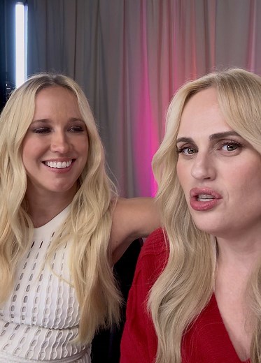 Discover the Sign in Pitch Perfect 3 Movie
