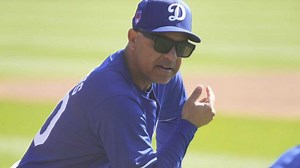 Dodgers Spring Training Video: Dave Roberts Delivers First Message For 2024 Season