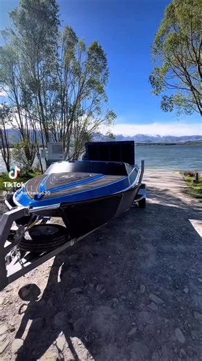 1.3K views · 257 reactions | Clean build fitted out with all our options , a healthy LS2 and our SJ216 of course 掠 #southernjet #LS #haltech #boat #performance #boating #custom #chevrolet #gorgeous | Southern Jet of North America | Facebook