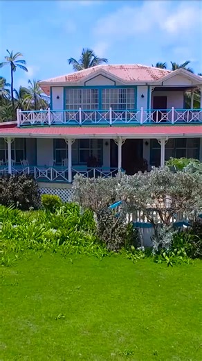 Corn Island es uno de los paraísos turísticos de Nicaragua, pequeña gema de arena blanca y agua turquesa del mar Caribe, famosa por sus playas, bellos paisajes tropicales y tranquilidad. #VisitNicaragua #Nicaragua #CornIsland #GemaDelCaribe #Destinos | Visit Nicaragua