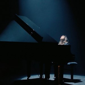 9.6M views · 36K reactions | Discover the Dior Autumn-Winter 2023-2024 collection by Maria Grazia Chiuri, an ode to the silhouettes of the 1950s in Paris. Talented singer and House friend Juliette Armanet pays tribute to Edith Piaf's "Non, je ne regrette rien". This reflection of Dior's rich archives fused with Parisian elegance is available on.dior.com/aw-2023-collection or at your nearest Dior boutique. © Video: Tommaso Ottomano | Dior | Facebook