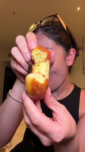 These creme brûlée donuts in Kyoto were SO good😍 #donuts #japan #japantravel #asmr #asmrfood