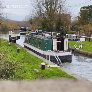 246K views · 3.7K reactions | Living on a boat in winter can be pretty unsocialable but there's an unexpected visitor on the Naughty Lass that's come to say hello  Watch #CanalBoatDiaries on U&Yesterday and stream free on U. | U&Yesterday | Facebook