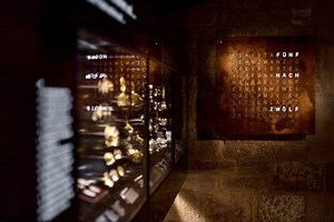 Qlocktwo - Deutsche Manufakturenstrasse