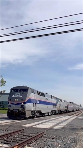 Amtrak 164 “phase IV” heritage unit leads 5 hour late Southwest Chief