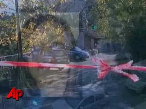 Jury Inspects Meredith Kercher Murder Scene