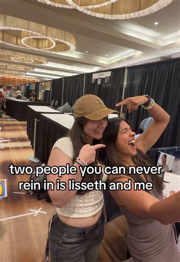 Lisseth Chavez hat twin: two people you can never rein in