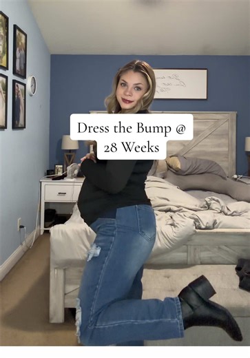 These maternity jeans are so comfy but I was OVER them by the end of dinner. 😂 #pregnant #pregnancy #firsttimemom #28weekspregnant #dressthebump