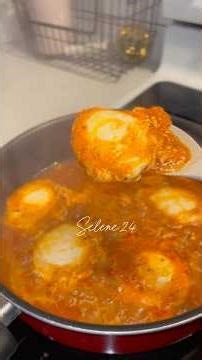 Huevos ahogados en salsa Roja 🍳🌶️