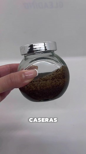 Exfoliante casero para suavizar la piel áspera, eliminar vellos encarnados y la celuliti