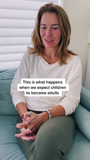 Understanding Parentification: Coping Mechanisms and Emotional Effects Explained