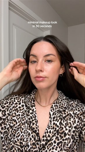 #makeup #grwm #grwmmakeup #makeuptutorial #everydaymakeup #shorts #getreadywithme