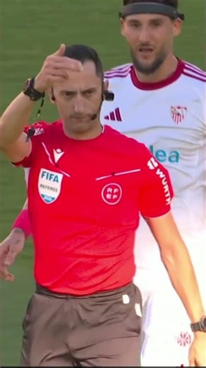 ¡OTRA VEZ VINI VS. LOS HINCHAS RIVALES! | #Shorts