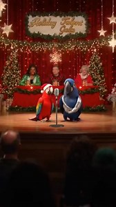 Christmas 🎁🎄 #parrot #police #parrot #funny #fight #cute #reel #fbreelsvideo #reelsviralシfb #reelsvideo #fypreels #fypreelsシ゚ #fypreelsシ゚viralシ2025 #reel#reelsforyou #reelsföryou #reelsforyourpage❤️😍 #reelsforyourpage | Joking Parrot