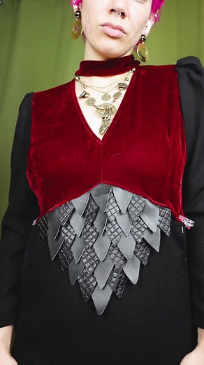 See exactly how I put this scale-mail piece together! #diycosplay #cosplaytutorial #houseofthedragon #costumemaking #lgbtcosplayer #rhaenyratargaryencosplay