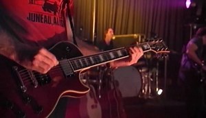 Another alien on broadway. | Matchbox Twenty