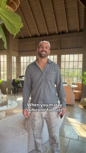 People ask me all the time what my first impression was of Jess when I met her and it was how small she was🤣 Small but mighty though! | Eric Decker