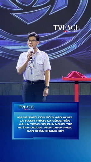 🇻🇳 KHI NGƯỜI TRẺ DÁM DẤN THÂN, TIẾNG NÓI SINH VIÊN SẼ TẠO NÊN TIẾNG VANG LỚN! Mang theo sức mạnh của con số 5, từ danh hiệu Sinh viên 5 tốt, 50.000 giờ tình nguyện đến khát vọng đại diện cho tiếng nói của 50.000 sinh viên Văn Lang, Huỳnh Quang Vinh viết tiếp hành trình cống hiến và lan tỏa những giá trị tích cực tại Final Voice The TVFACE University 2026. ✨ #TheTVFACE #TheTVFACEUniversity2026 #FinalVoice #HuynhQuangVinh #TiengNoiSinhVien