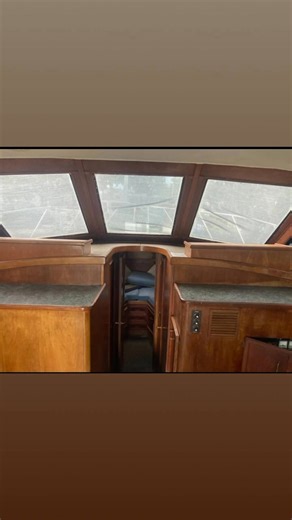 🛥️ 1985 Egg Harbor 33’ – Twin Volvo Diesels | Liveaboard or Sportfish 💰 $24,000 USD A classic Egg Harbor 33’ that’s solid, versatile, and ready for new adventures — whether you’re looking for a comfortable liveaboard or a capable fishing platform. ⸻ ⚙️ Specs & Features • Twin Volvo diesel engines – only 933 hours • Spacious layout with double staterooms • 1 head with shower • Large fishing transom for offshore days • Timeless Egg Harbor craftsmanship throughout ⸻ Sweet, simple, and seaworthy —
