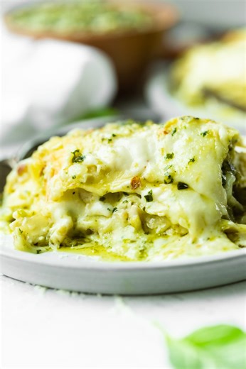 Quick and Easy Creamy Chicken Pesto Lasagna
