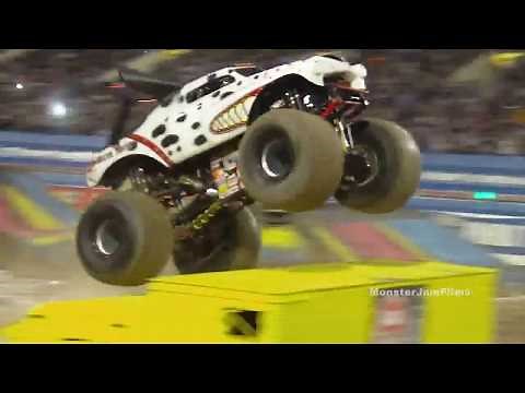 Monster Jam World Finals 11 2010 Highlight Video