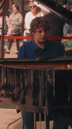 Brad Kella crushing Coldplay's "Clocks" live at Liverpool ONE.