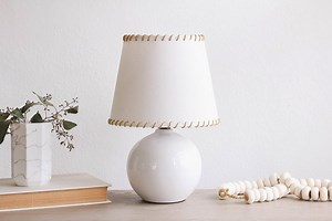 This Clever Lighting Hack Lets You Use Lamps In Spaces Without Outlets - Hunker