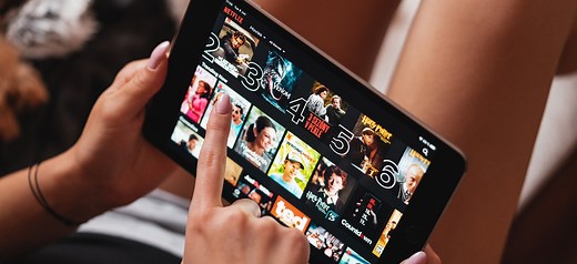 Netflix w sekrecie podrzuca seriale i filmy na długo przed premierą. Tak testuje hity