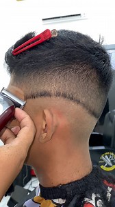 💈remove trimer lines💈 #easytrickie #easytechnique #easyhaircut #haircuttutorial #lines #trimerlines #guideline #makingline #baseline #removelines #skinfade #blurryfade #flawlessfade #everyone #fyp #asmr | Ahmad Miranto