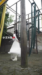 2.1K views · 606 reactions | Traditional Chinese Culture - Sword Dance ~ #Traditional Chinese Culture #Chinese Kung Fu 中国传统文化——舞剑～＃中国传统文化 ＃中国功夫 | 王沐柔 | Facebook