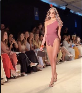 Vogue Mexico Presents Latin Swimwear at Paraiso Miami Swimweek