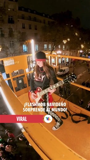 #Viral l 🎄✨ ¡El espíritu navideño llegó con un espectacular flashmob! ✨🎶 Más de 100 músicos se unieron para interpretar una poderosa versión orquestal de “Carol of the Bells”, dando inicio a esta mágica época navideña. 🎻🎺🎼 Un momento único lleno de energía, emoción y música que hizo vibrar a todos. 🌟❤️ Así comienza la temporada más especial del año… ¡con un flashmob que iluminó corazones! 🎅🏼💫🎤 #TvAztecaGuate #ElMejorCanal 📹: juliencohen_piano | TV Azteca Guatemala