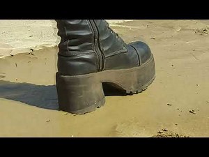 One minute of bootprints in mud :)