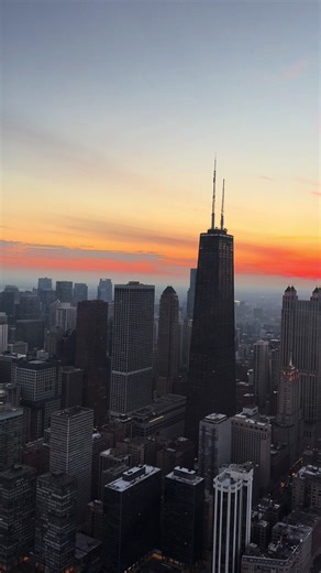 Exploring Chicago's Downtown from the Sky