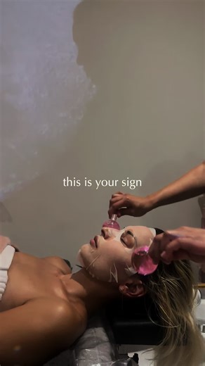 ✨ The Benefits of a Head Spa ✨ More than just relaxation — a head spa is a full reset for your mind, body, and hair. 🌿 Healthier scalp & natural hair growth 🌿 Stress and tension relief 🌿 Deeper sleep & inner calm 🌿 Stronger, shinier hair A moment of pure indulgence, with lasting benefits. 🤍 #headspa #japaneseheadspa #welness #massage #london