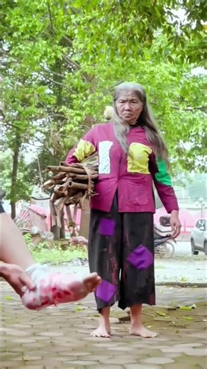 She made a leg with 🪵😱#virelshorts #shortsfeed #gadgetsshort #cbum #shorts