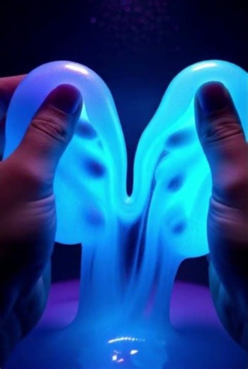 Hypnotic ASMR: Neon Slime Stretching Into Color-Shifting Glow (4K No Music)