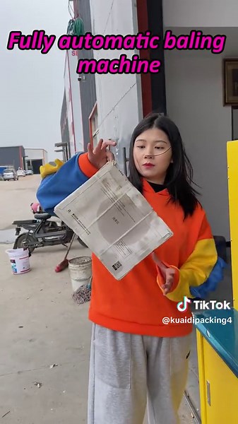 Strappping machine automatic #machine #packingmachine #packaging #automatic #strappingmachine