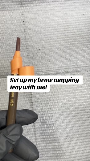 Brow mapping for microshading is way more detailed than you think! Here are my favorite tools to use to get that perfect symmetry when brow mapping 💎 What are your favorite tools to use to brow map your clients? 👇🏽 - - - - - - - #microshading #ombrebrows #powderbrows #pmu #pmuartist