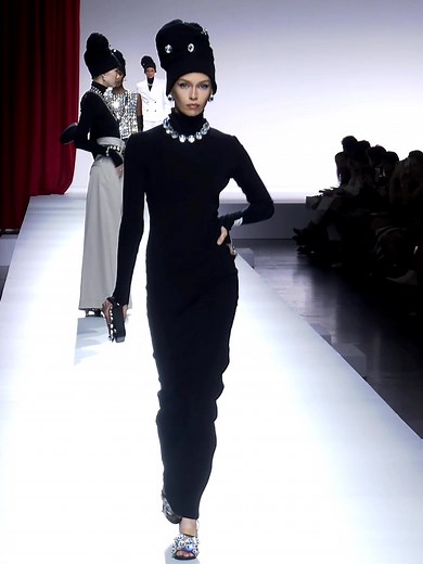 Stella Maxwell: Moschino Fashion Highlights