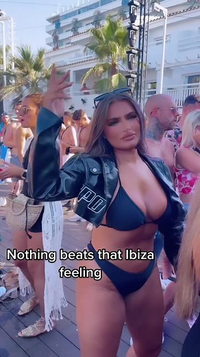 Experience the Magic of Ibiza with These Outfit Ideas and Lifestyle Tips!