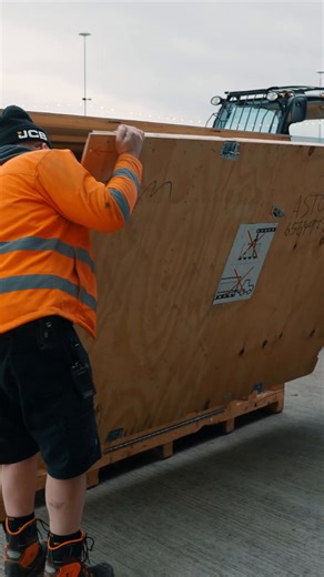 🎅 Ho Ho Ho! Join us for the Lap of Lights event at the legendary Silverstone circuit, running from today until January 3, 2026. Visit LEGO® Santa's Garage to see the wonderful builds, including a life-sized Aston Martin Formula 1 brick build display. Meet Santa and create your own LEGO Christmas ornament! | LEGO