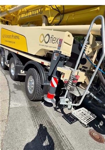 Innovative Concrete Pump with Steerable Rear Drive Axle