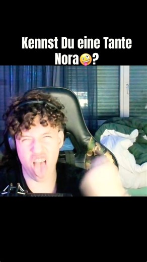 Tante Nora ist unter meinen Bett😪