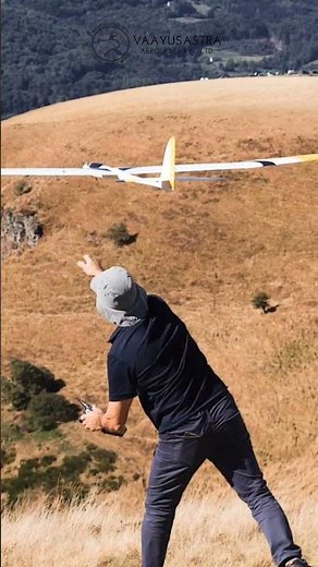 "Glider Flight: Soaring Without Engines!"