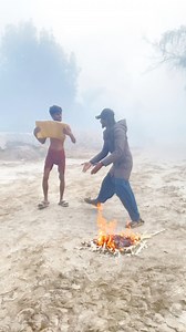 Garam larka 😂😂 #theboys399 #sardireels #viralreels #funnyreelsvideo #sardi #reels #thand #winter #winterreels #foryoureels | Muhammad Akbar